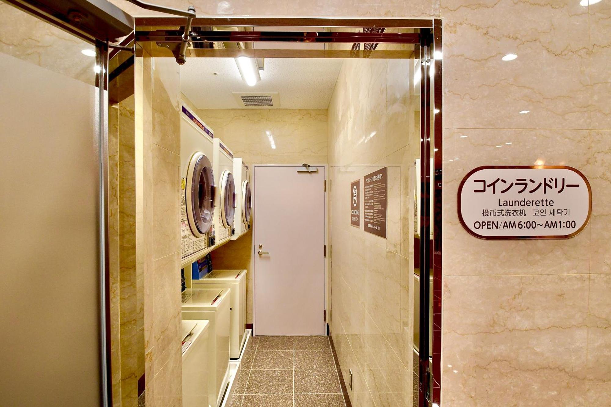 Himeji Ekimae Universal Hotel Minamiguchi Екстер'єр фото