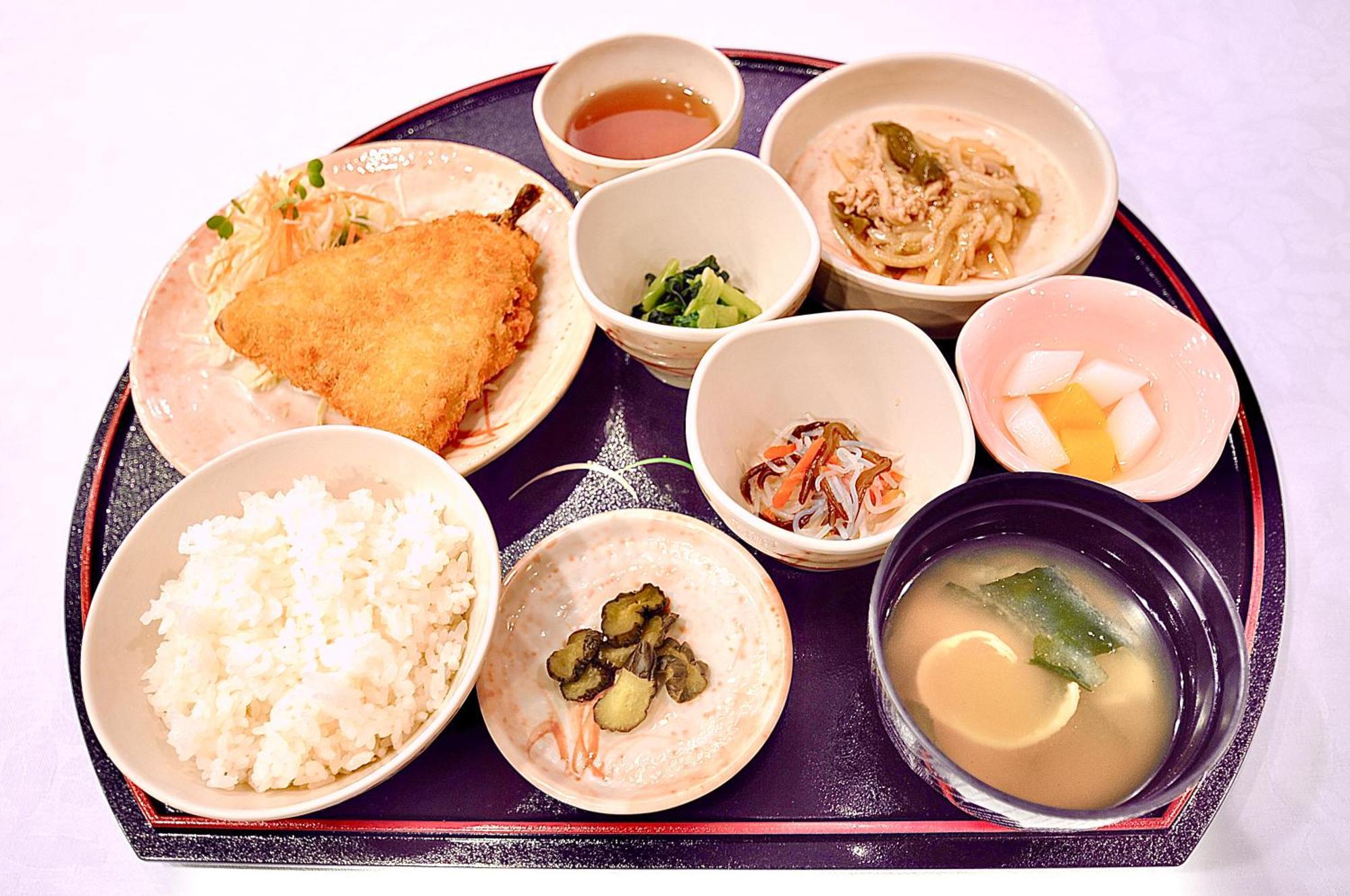Himeji Ekimae Universal Hotel Minamiguchi Екстер'єр фото