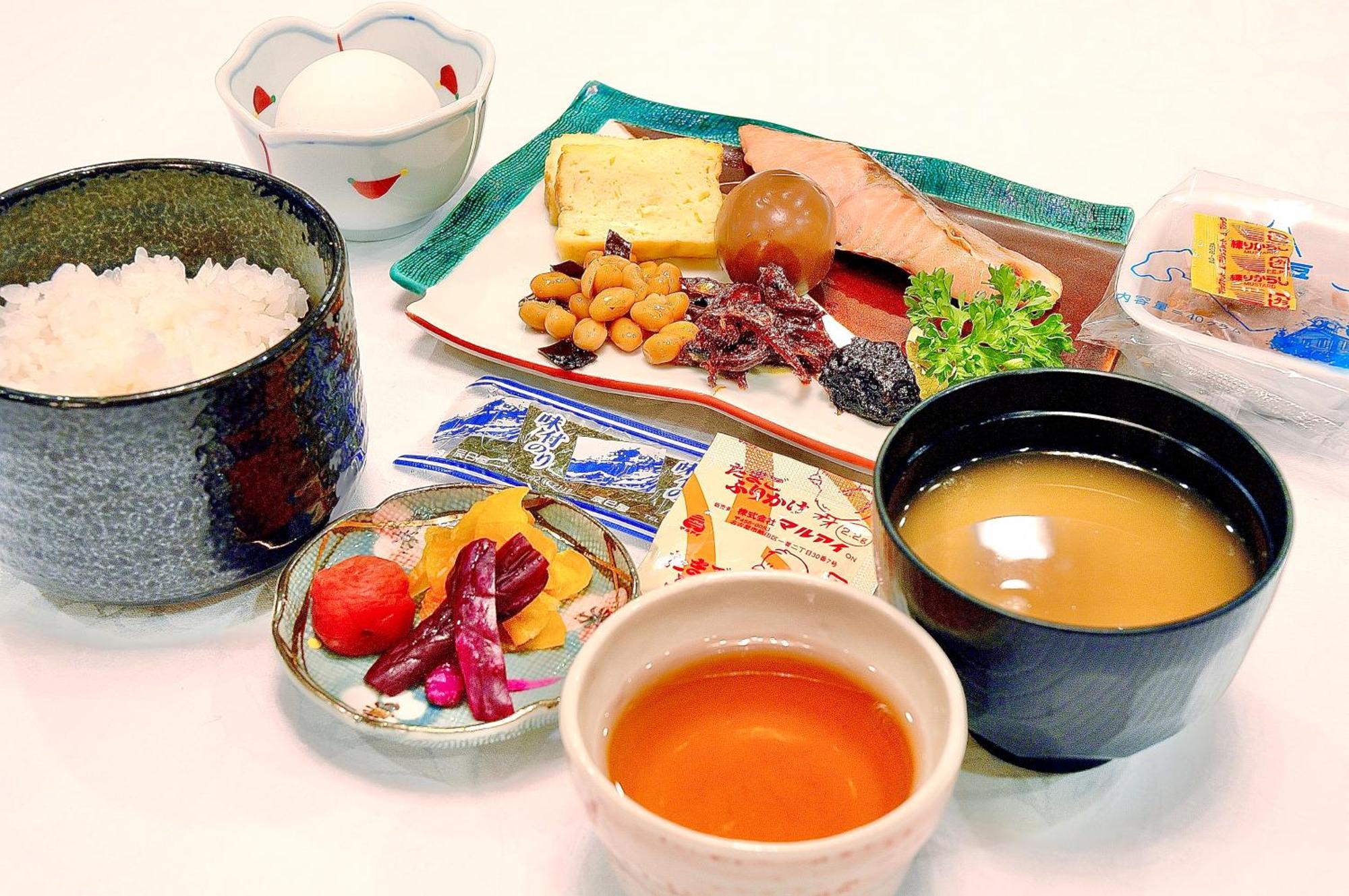 Himeji Ekimae Universal Hotel Minamiguchi Екстер'єр фото
