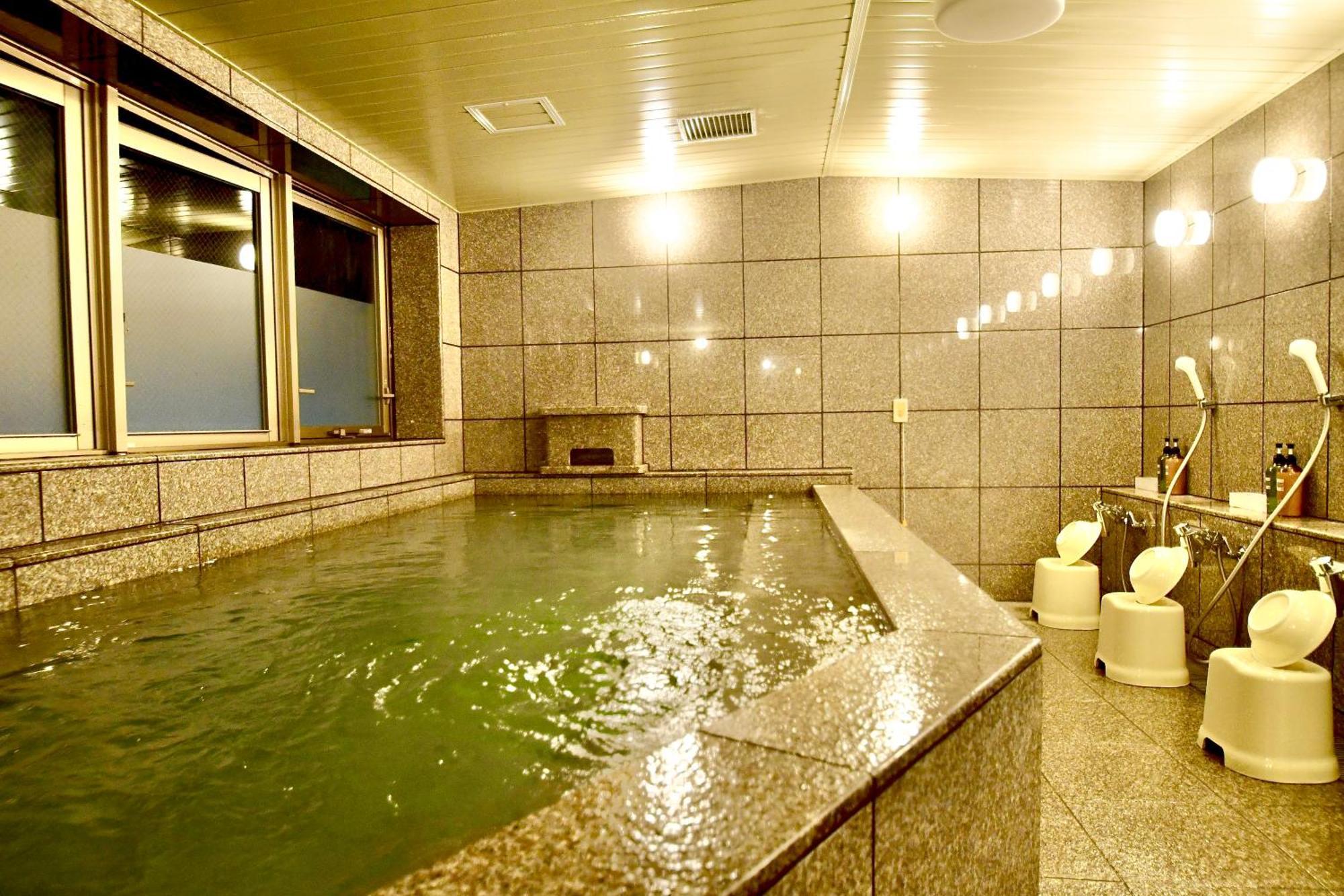 Himeji Ekimae Universal Hotel Minamiguchi Екстер'єр фото